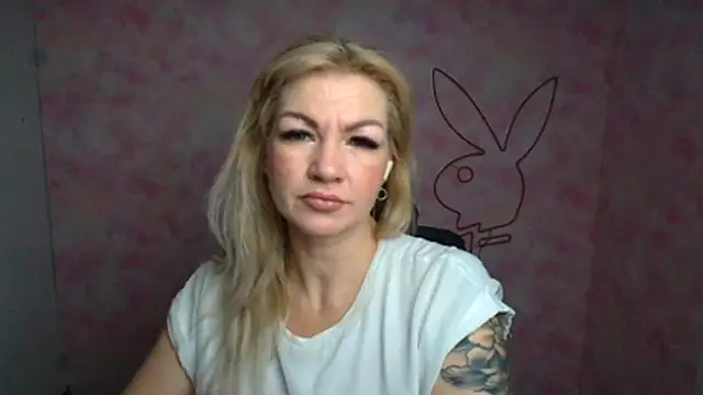 Snapshot of Madonna_Fire chatting on March 14, 6:30 am Madonna Fire online show from March 14, 6:30 am