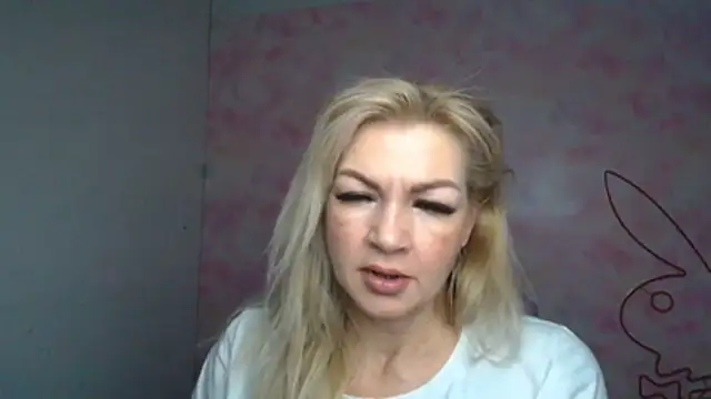 Snapshot of Madonna_Fire chatting on March 16, 1:37 pm Madonna Fire online show from March 16, 1:37 pm