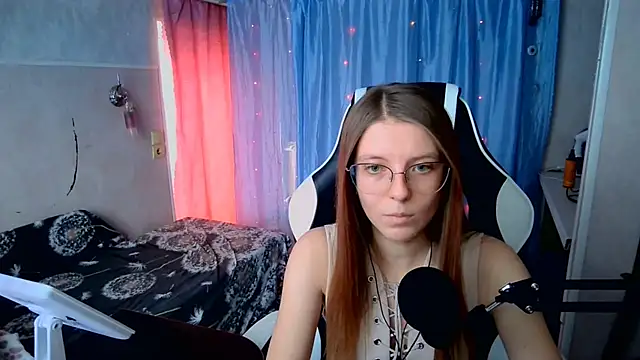 SayJulia online show from January 8, 11:01 am