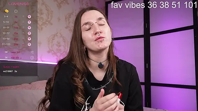 Snapshot of Alice_Goth chatting on February 28, 6:20 pm Alice Goth online show from February 28, 6:20 pm