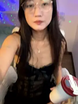 Snapshot of AnnieLi888 chatting on January 14, 8:42 am AnnieLi888 online show from January 14, 8:42 am