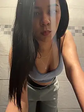 AnahiSkye online show from March 9, 5:50 pm