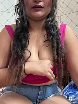 Snapshot of Curvy_Anaya chatting on June 8, 11:43 am Curvy Anaya online show from June 8, 11:43 am