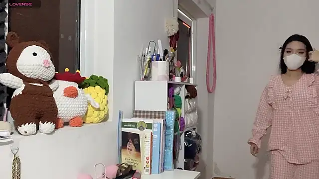 Tieu-May online show from April 7, 5:30 am