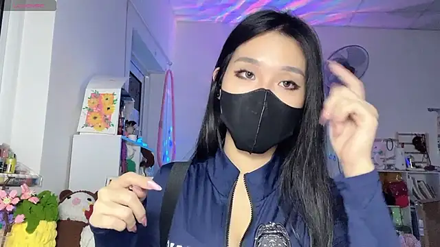 Tieu-May online show from May 10, 12:10 pm