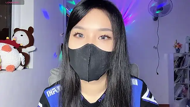 Tieu-May online show from May 29, 8:01 am