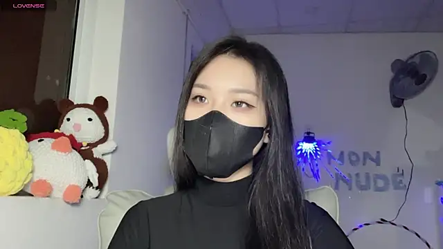 Snapshot of Tieu-May chatting on June 17, 10:06 am Tieu-May online show from June 17, 10:06 am