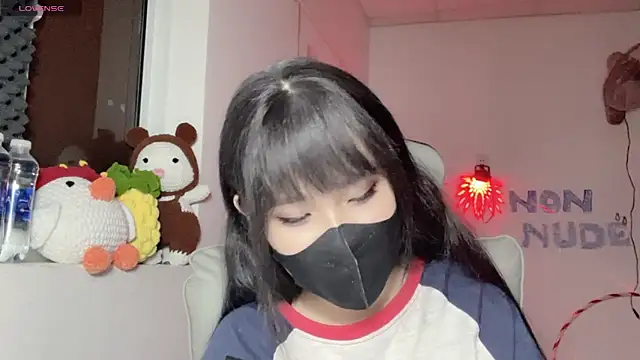 Snapshot of Tieu-May chatting on July 4, 10:05 pm Tieu-May online show from July 4, 10:05 pm