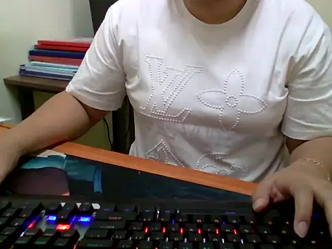 Sarah no land online show from April 15, 2:18 am