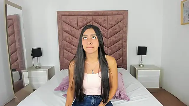 Snapshot of Zara_Cardona chatting on January 12, 11:59 am Zara Cardona online show from January 12, 11:59 am