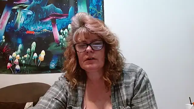 ladylavende3 online show from February 15, 6:43 am