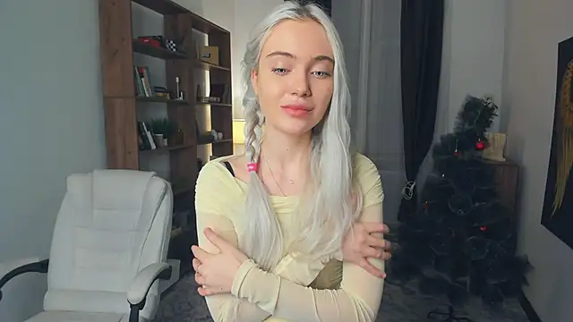 KristalCrowner online show from January 15, 8:01 pm