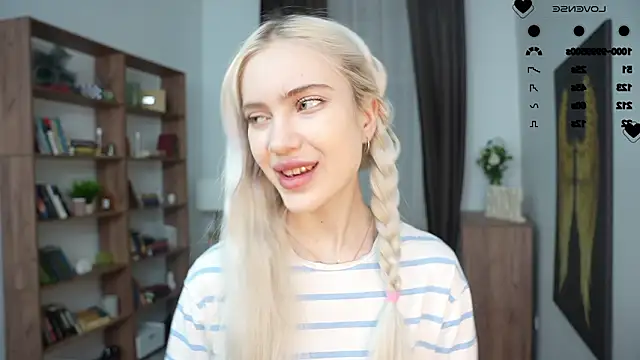 Snapshot of KristalCrowner chatting on March 16, 7:40 pm KristalCrowner online show from March 16, 7:40 pm