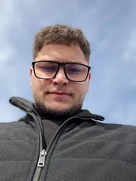 Snapshot of AquaSergei chatting on February 4, 11:49 am AquaSergei online show from February 4, 11:49 am