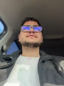 Snapshot of AquaSergei chatting on February 21, 11:22 am AquaSergei online show from February 21, 11:22 am