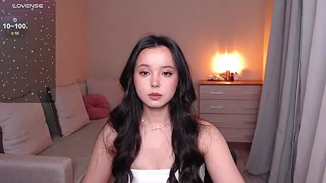 lia hetty online show from November 21, 4:49 pm