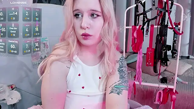  FrostLuna online show from January 9, 5:43 am