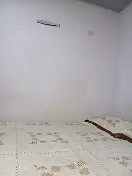 IIv0ryN0IIReX-XX online show from March 8, 12:42 pm