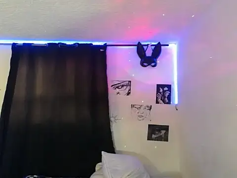 Snapshot of YourSecretCraving chatting on February 5, 4:39 am YourSecretCraving online show from February 5, 4:39 am