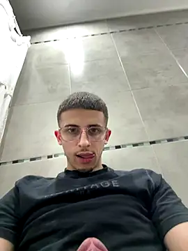 caballoverde31  online show from January 8, 12:35 am