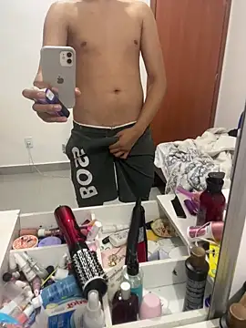 lzinho9153 online show from March 5, 3:46 am