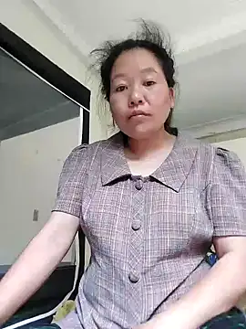 donaaa2 online show from April 1, 8:04 am