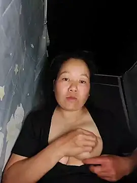 donaaa2 online show from April 9, 3:17 pm