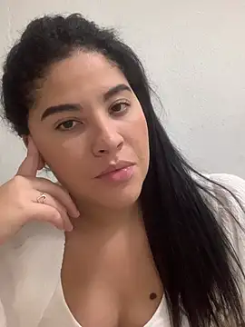 kahraujo online show from April 10, 8:35 pm