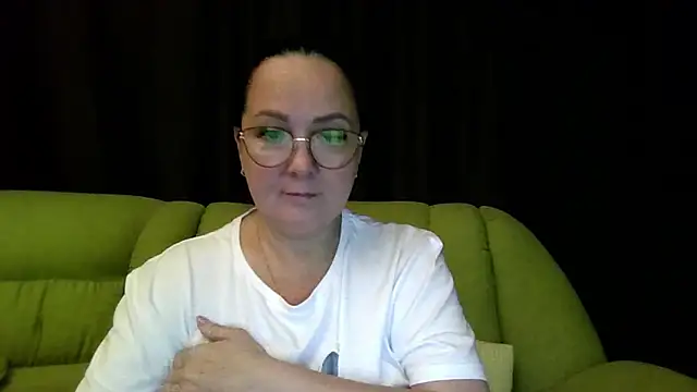 Snapshot of infinity_loveliness chatting on June 18, 9:14 am infinity loveliness online show from June 18, 9:14 am