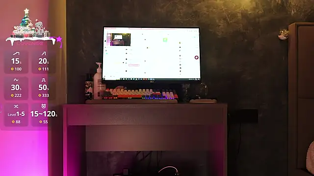 Snapshot of hey_Melanie chatting on January 13, 6:08 am hey Melanie online show from January 13, 6:08 am