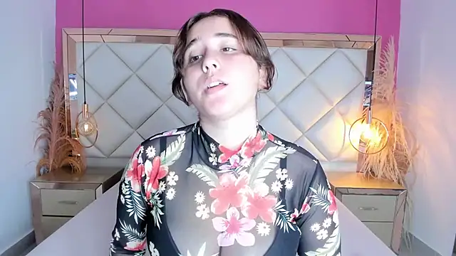 NikollHills online show from January 8, 5:48 pm