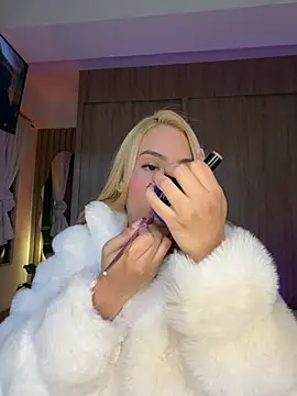 karymoron online show from April 17, 5:32 am