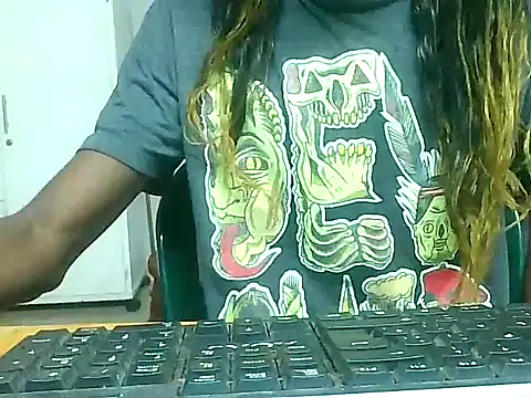 fetichefantasi24cm online show from January 12, 3:06 pm