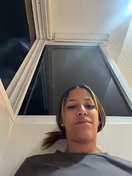 vicky bass  online show from May 1, 1:43 am