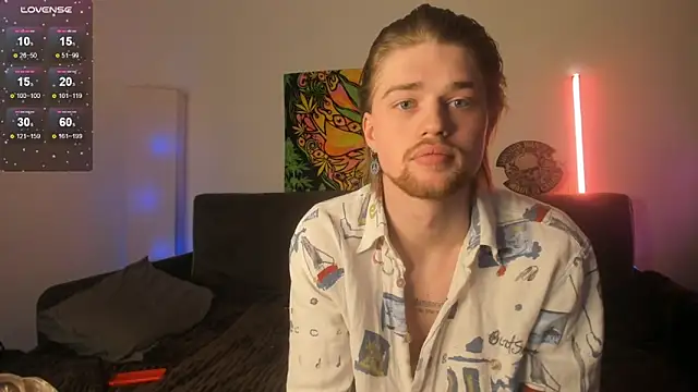 Snapshot of Lev_Miller chatting on May 10, 9:42 pm Lev Miller online show from May 10, 9:42 pm