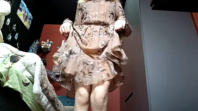 TiaraHenegan online show from January 13, 7:13 am