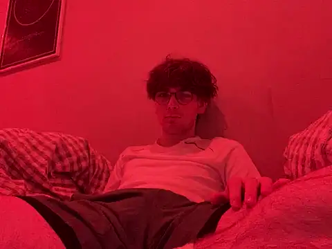 hentyX online show from January 12, 8:25 pm