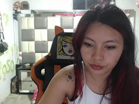 dulcecandy18 online show from January 14, 3:56 am