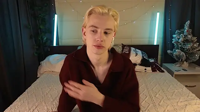 lucidangelok1 online show from January 8, 2:19 pm