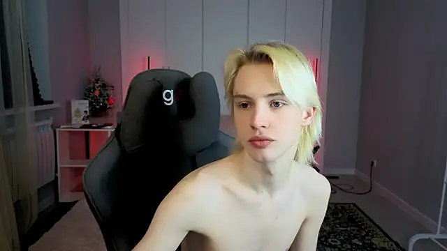 Snapshot of lucidangelok1 chatting on February 28, 3:35 pm lucidangelok1 online show from February 28, 3:35 pm