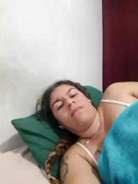 Caridad30 online show from January 15, 3:00 am