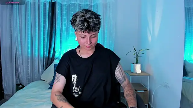 Zury Ramirez online show from April 9, 12:10 am