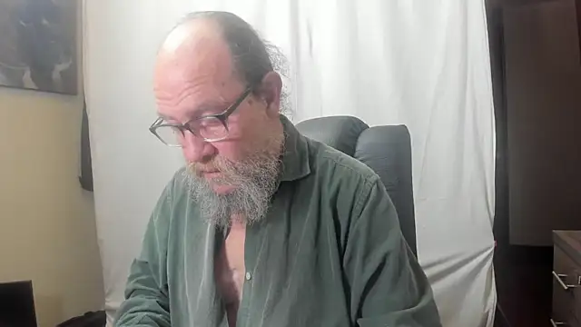 Uncle Hottie online show from January 6, 10:12 pm