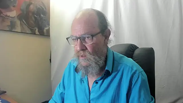 Uncle Hottie online show from January 8, 8:22 pm