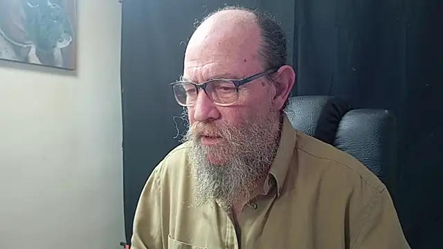 Uncle Hottie online show from April 7, 4:51 pm