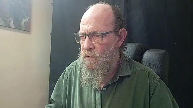 Uncle Hottie online show from April 8, 5:02 pm
