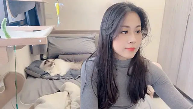 Snapshot of BabyOneDaily chatting on February 3, 2:53 am BabyOneDaily online show from February 3, 2:53 am