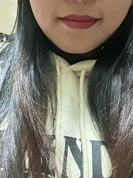 Snapshot of mode-bae chatting on January 19, 1:53 am mode-bae online show from January 19, 1:53 am