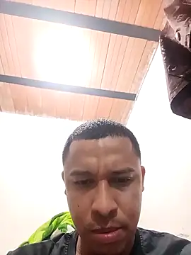 Snapshot of Ellatin15 chatting on February 21, 1:50 am Ellatin15 online show from February 21, 1:50 am