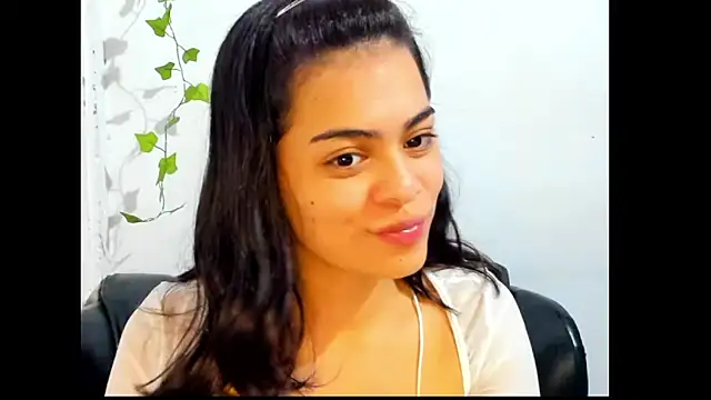 Snapshot of Antonella_Gomez22 chatting on May 5, 1:35 am Antonella Gomez22 online show from May 5, 1:35 am